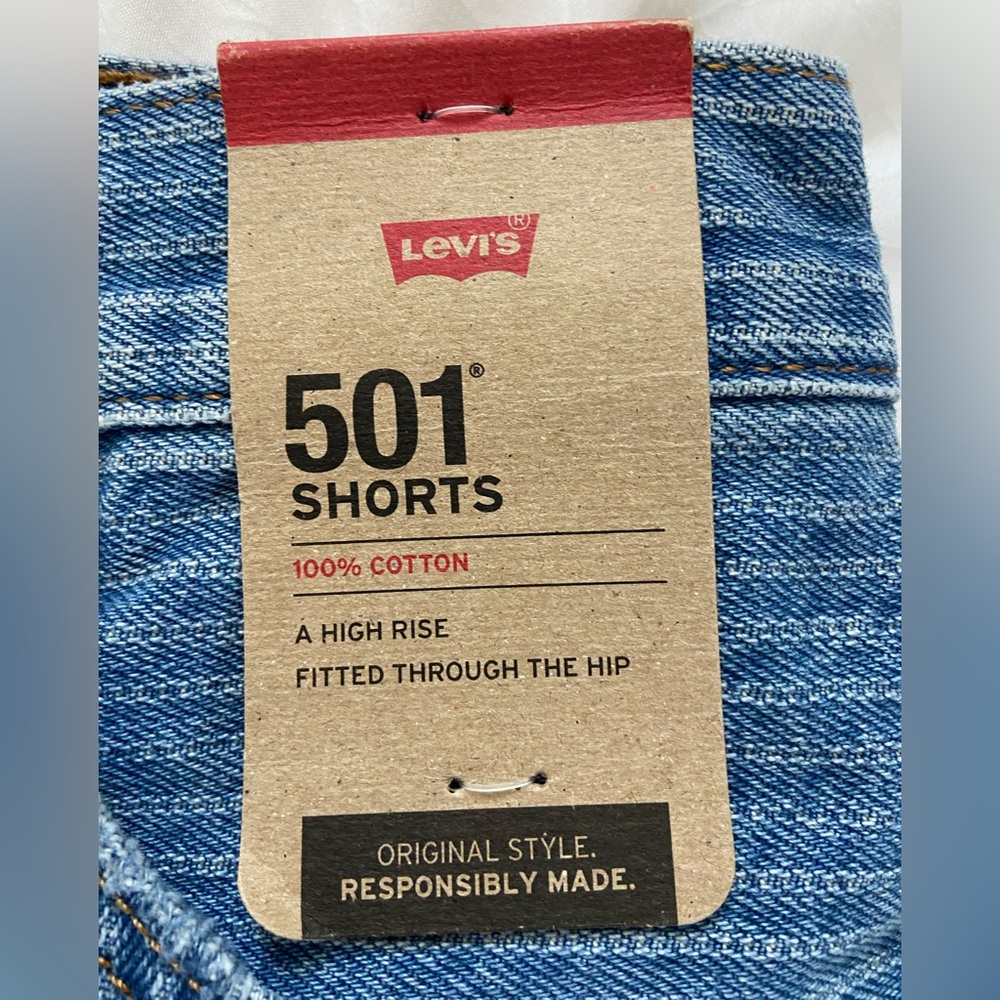 Levi’s 501 Jean Shorts - Picture 5 of 5